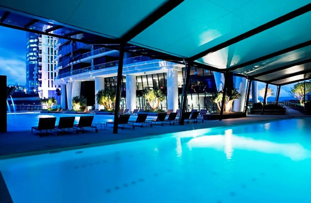 Circle On Cavil Holidays Gold Coast Daire