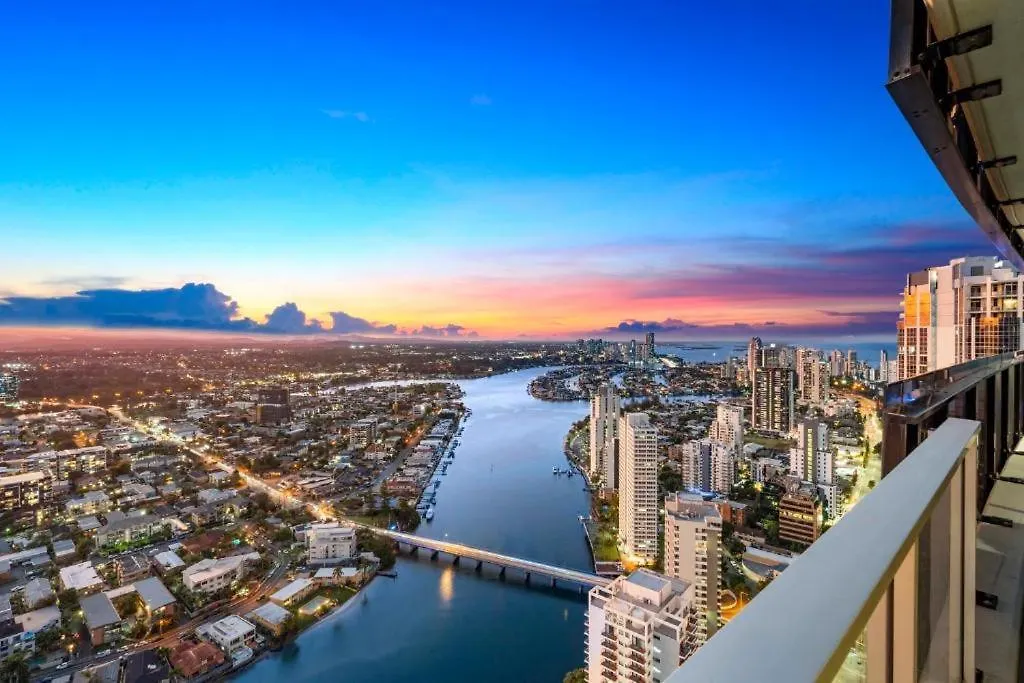 Circle On Cavil Holidays Gold Coast