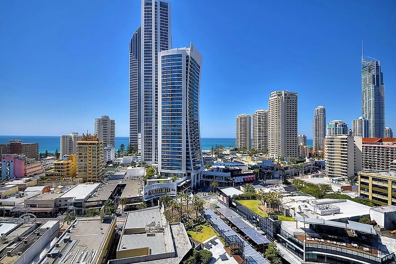 Circle On Cavil Holidays Gold Coast 0*,  Austrálie